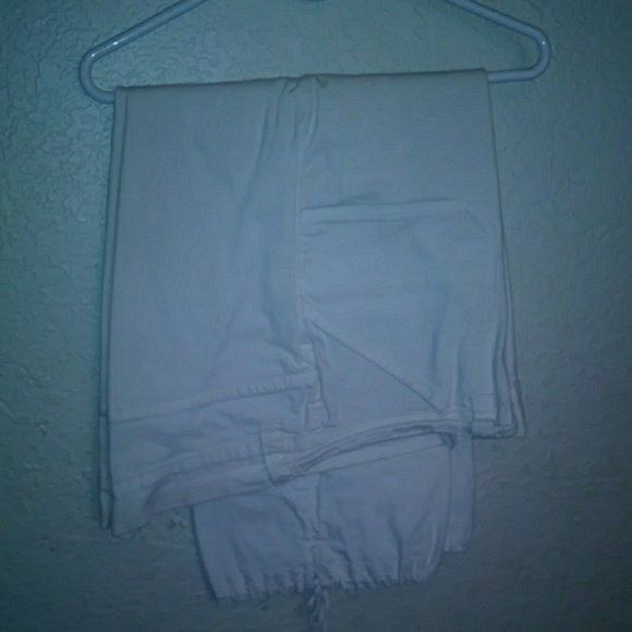 Capris - Picture 1 of 2